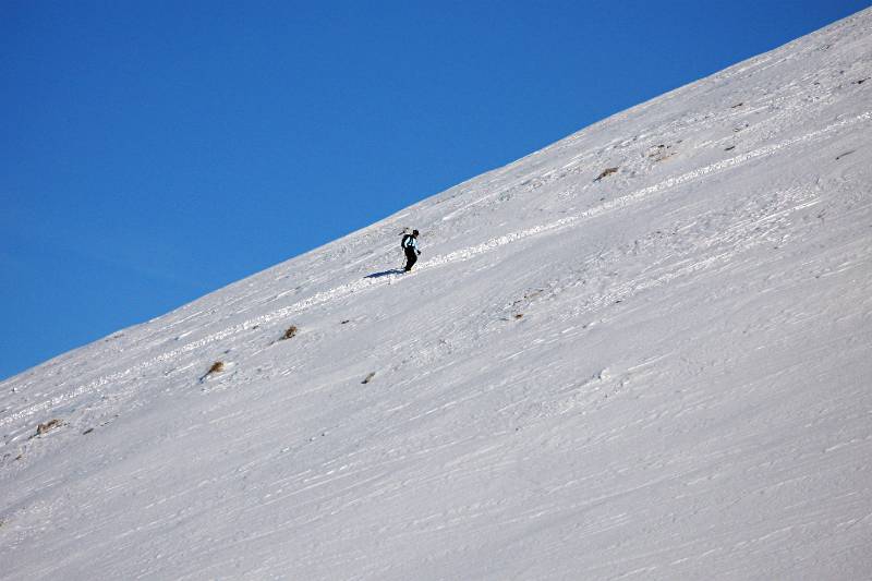 Auf dem Hang von Wiriehorn