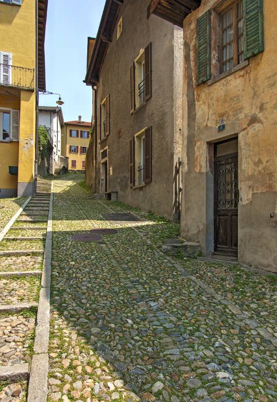 Schmale Gassen von Bellinzona