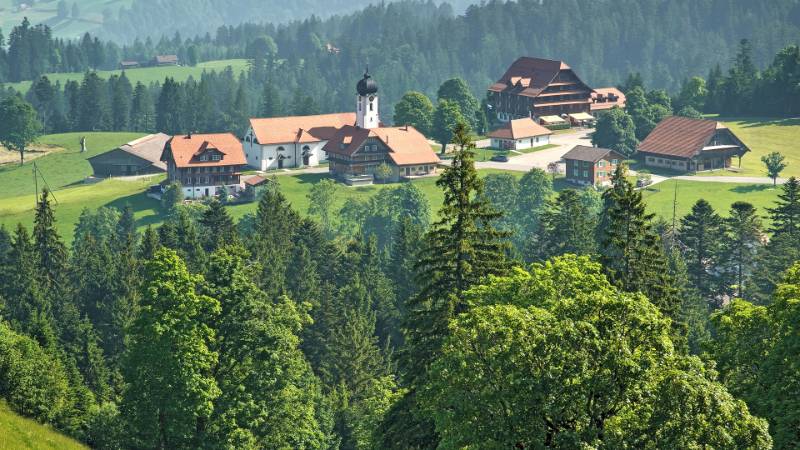 Heiligkreuz im zoom