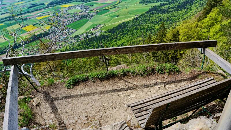 Bänkli mit schönen Aussichten